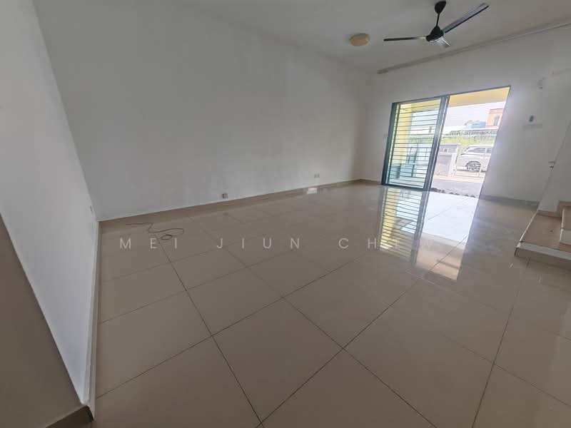 2-storey Terraced House for Sale in Bandar Puteri Puchong (Puchong) - MEI JIUN CHEW - Living Room - PropertyGuru.com.my