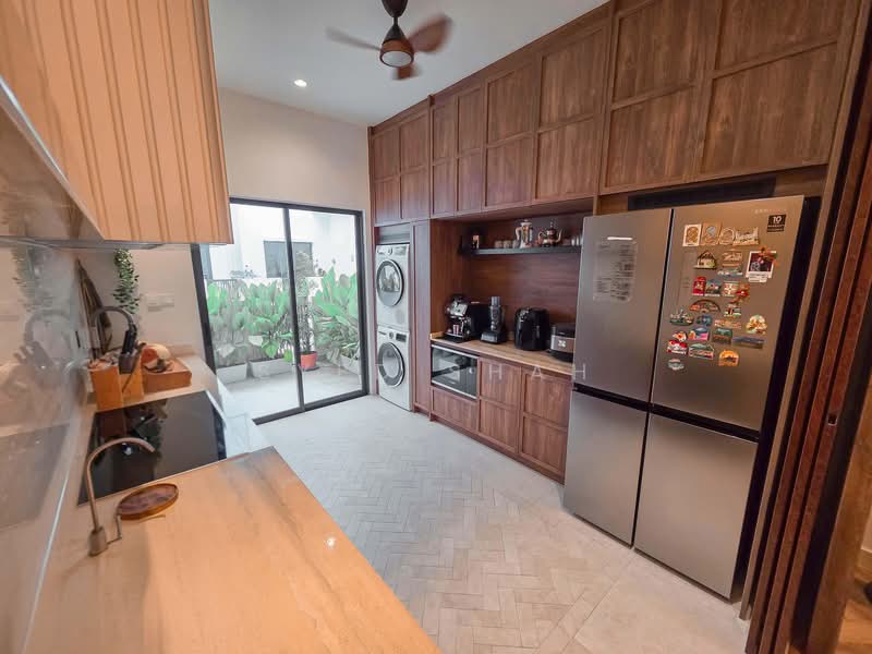 2-storey Terraced House for Sale in Dengkil (Selangor) - Syed Shah - Kitchen - PropertyGuru.com.my