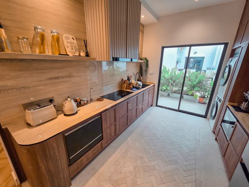 2-storey Terraced House for Sale in Dengkil (Selangor) - Syed Shah - Kitchen - PropertyGuru.com.my