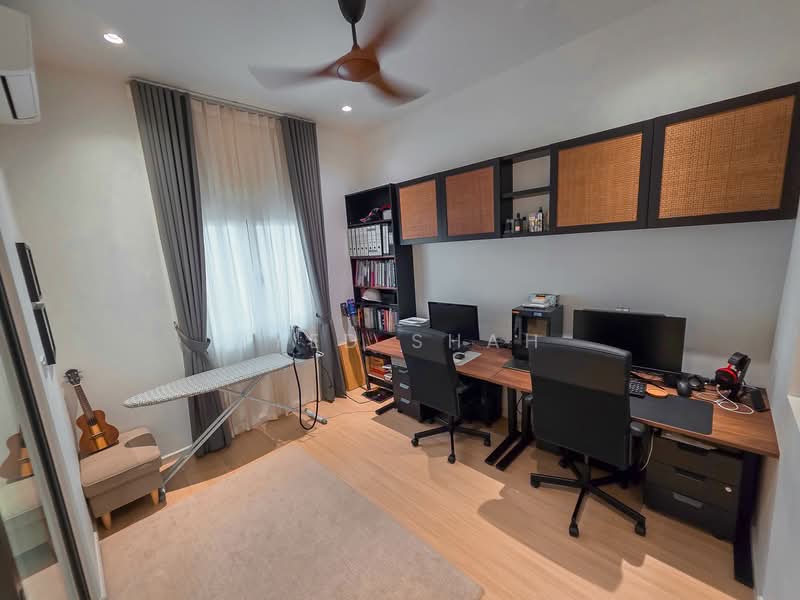 2-storey Terraced House for Sale in Dengkil (Selangor) - Syed Shah - Study - PropertyGuru.com.my