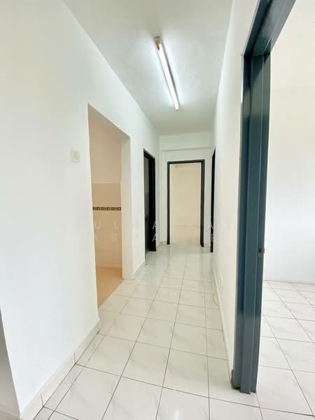 Apartment for Sale at Pangsapuri Carmila - Zulhaikal Asmadee - Corridor - PropertyGuru.com.my