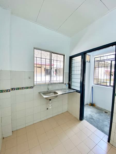 Apartment for Sale at Pangsapuri Carmila - Zulhaikal Asmadee - Kitchen - PropertyGuru.com.my
