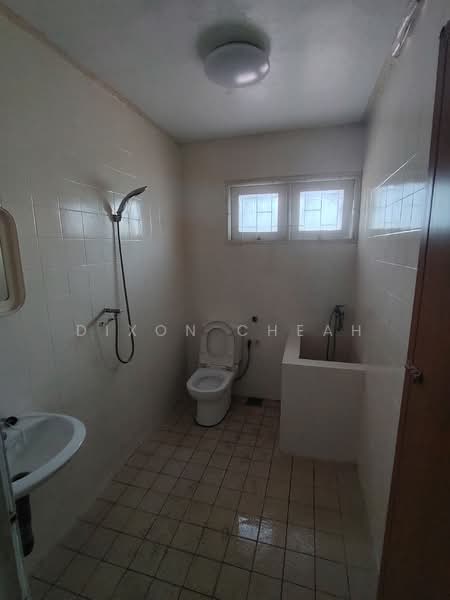 Semi-Detached House for Sale in Taman Merdeka (Ipoh) - Dixon Cheah - Bathroom - PropertyGuru.com.my