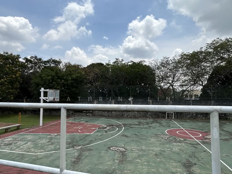 Rumah Teres 3 Tingkat untuk Disewa di Serdang (Seri Kembangan) - Cathrine Lin - Exterior - PropertyGuru.com.my