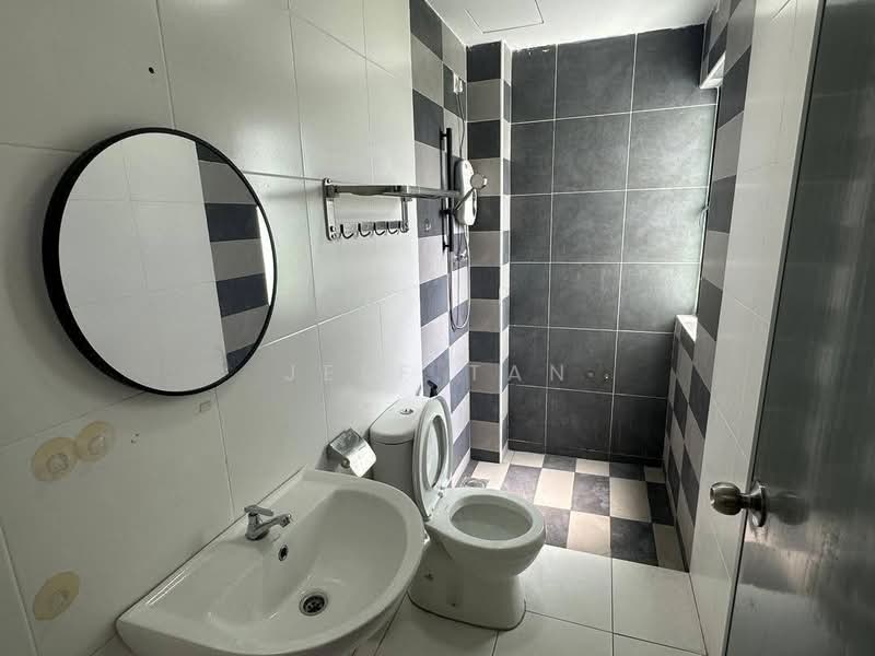 Condominium for Rent at Manhattan Condominium - Jeff Tan - Bathroom - PropertyGuru.com.my