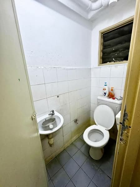 Apartment for Sale at Cendana Apartment - Abid Sabarudin - Bathroom - PropertyGuru.com.my