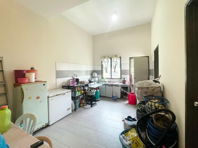 1-storey Terraced House for Sale in Taman Sementa Jaya (Kapar) - Amirul Nasyriq - Kitchen - PropertyGuru.com.my