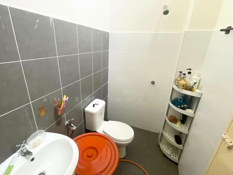 1-storey Terraced House for Sale in Taman Sementa Jaya (Kapar) - Amirul Nasyriq - Bathroom - PropertyGuru.com.my
