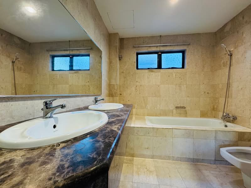 Rumah Teres 2.5 Tingkat untuk Dijual di Sierramas (Sungai Buloh) - Brian Tang - Bathroom - PropertyGuru.com.my