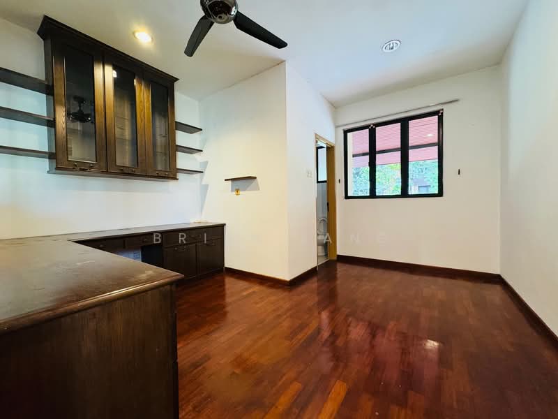 Rumah Teres 2.5 Tingkat untuk Dijual di Sierramas (Sungai Buloh) - Brian Tang - Study - PropertyGuru.com.my
