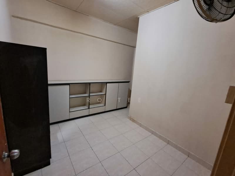 Apartment for Sale at Nusa Bestari Shoplot Apartment - RQ Tee - Interior - PropertyGuru.com.my