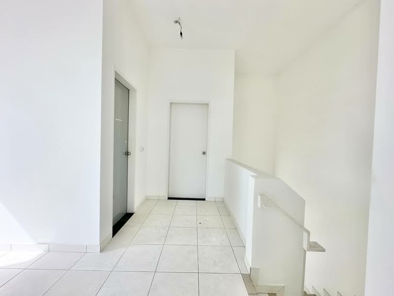 Rumah Teres 2 Tingkat untuk Dijual di Eco Grandeur (Puncak Alam) - Afiqah . - Entrance - PropertyGuru.com.my