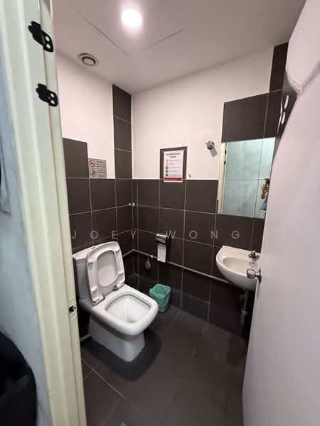 Shop for Rent in Usj 21 (Subang Jaya) - Joey Wong - Bathroom - PropertyGuru.com.my