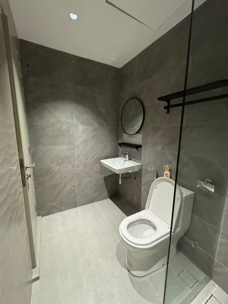 Servis Apartment untuk Disewa di Quinn Residence - Wing Seow - Bathroom - PropertyGuru.com.my