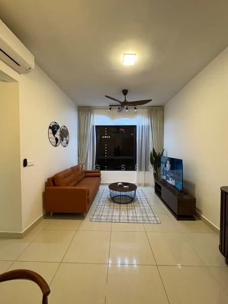 Servis Apartment untuk Disewa di Quinn Residence - Wing Seow - Living Room - PropertyGuru.com.my