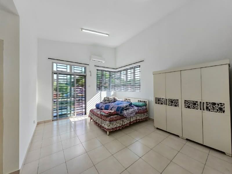 2-storey Terraced House for Sale in Taman Seri Austin (Tebrau) - Keith Ching - Bedroom - PropertyGuru.com.my