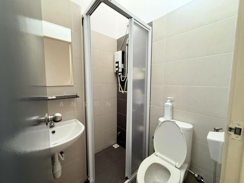 Rumah Teres untuk Dijual di Mutiara Rini (Skudai) - Anson Hiong - Bathroom - PropertyGuru.com.my