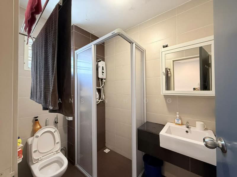 Rumah Teres untuk Dijual di Mutiara Rini (Skudai) - Anson Hiong - Bathroom - PropertyGuru.com.my