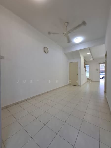 Rumah Teres 2 Tingkat untuk Disewa di Bandar Seri Botani (Simpang Pulai) - Justine Chin - Living Room - PropertyGuru.com.my
