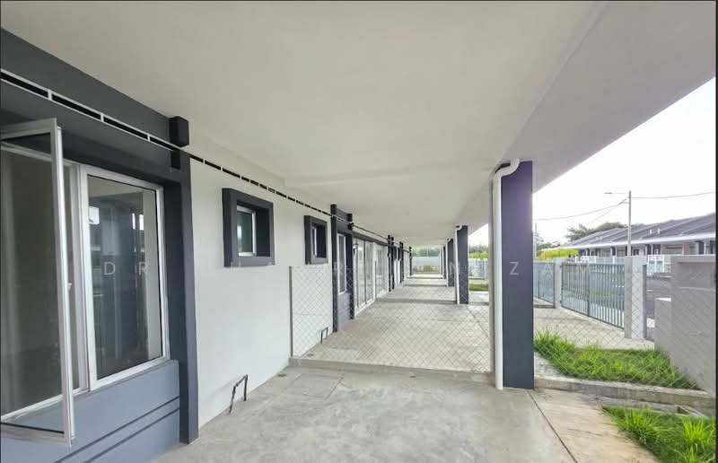1-storey Terraced House for Sale in Sabak Bernam (Selangor) - Dr Shahril Nizam - Exterior - PropertyGuru.com.my
