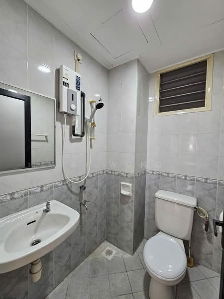 Apartment for Rent at Fair View Apartment - Ray Wong - Bathroom - PropertyGuru.com.my
