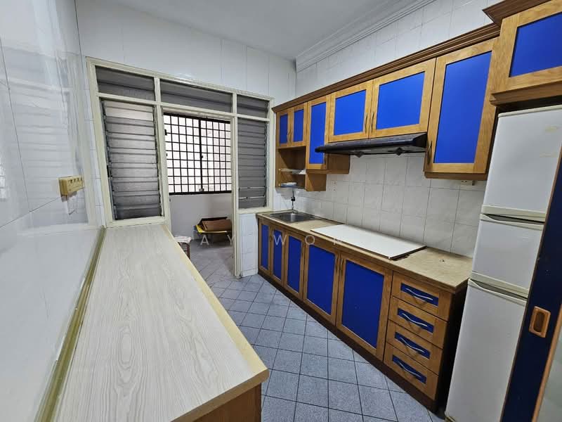 Apartment for Rent at Fair View Apartment - Ray Wong - Kitchen - PropertyGuru.com.my