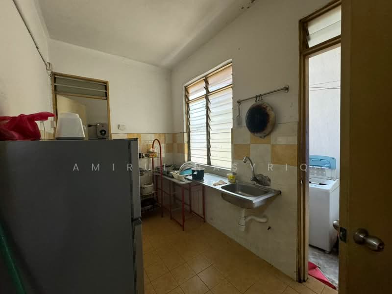 Apartment for Sale at Mentari Court - Amirul Nasyriq - Kitchen - PropertyGuru.com.my