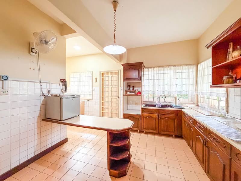 Bungalow for Sale in Kelana Jaya (Petaling Jaya) - Loharaj . - PropertyGuru.com.my