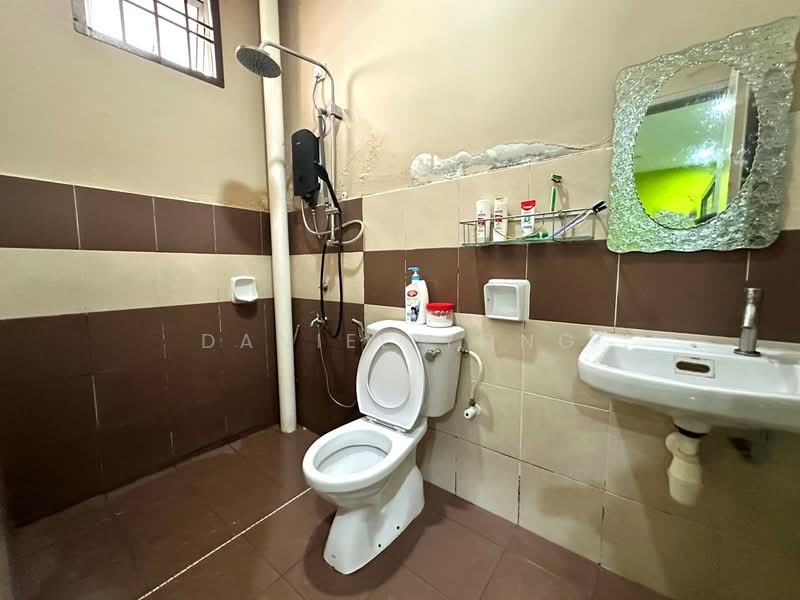 2-storey Terraced House for Sale in Taman Nusa Indah (Iskandar Puteri (Nusajaya)) - Daniel Yong - Bathroom - PropertyGuru.com.my