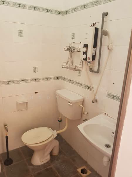 For Rent - Jalan Indah 19 Bukit Indah