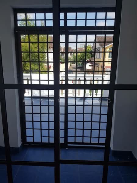 For Rent - Jalan Indah 19 Bukit Indah