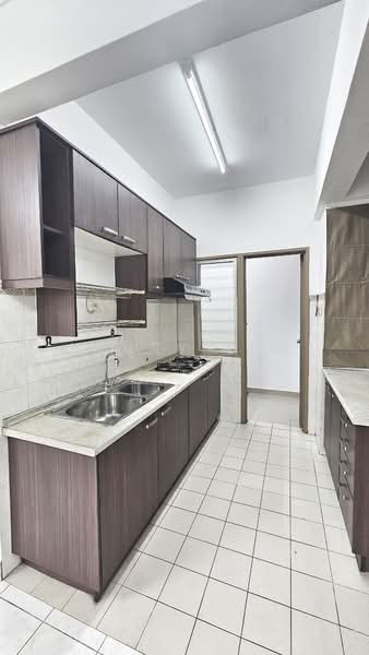 Kondominium untuk Dijual di Pelangi Damansara - Henry Lim - Kitchen - PropertyGuru.com.my