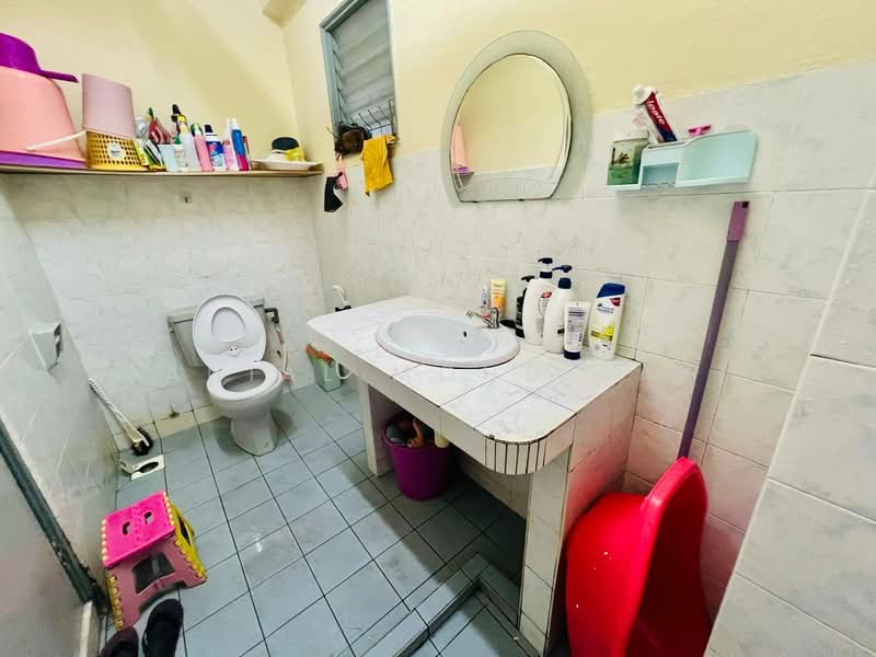 Kondominium untuk Dijual di Bukit Pandan Kondominium 2 - Danial Mohd Zaki - Bathroom - PropertyGuru.com.my
