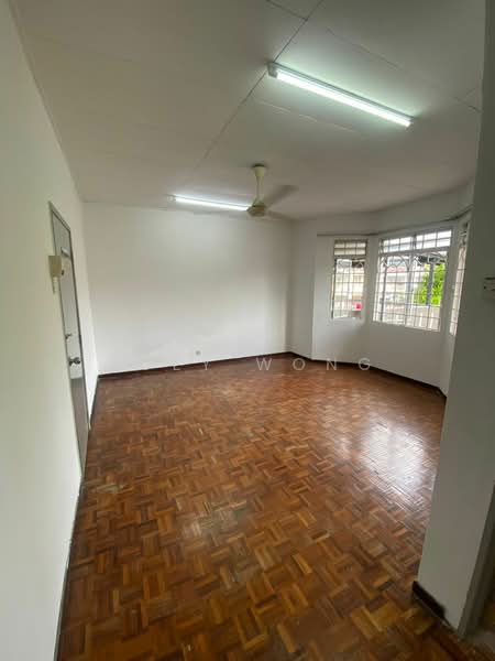 Rumah Teres 2 Tingkat untuk Disewa di Taman Puchong Indah (Puchong) - Joey Wong - Living Room - PropertyGuru.com.my
