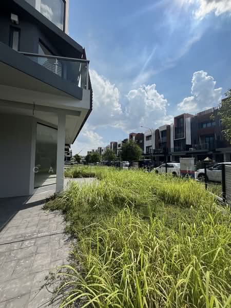 Rumah Teres 3 Tingkat untuk Dijual di BANDAR PUCHONG JAYA (Puchong) - Carrey Chiah - Exterior - PropertyGuru.com.my