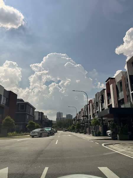 Rumah Teres 3 Tingkat untuk Dijual di BANDAR PUCHONG JAYA (Puchong) - Carrey Chiah - Exterior - PropertyGuru.com.my