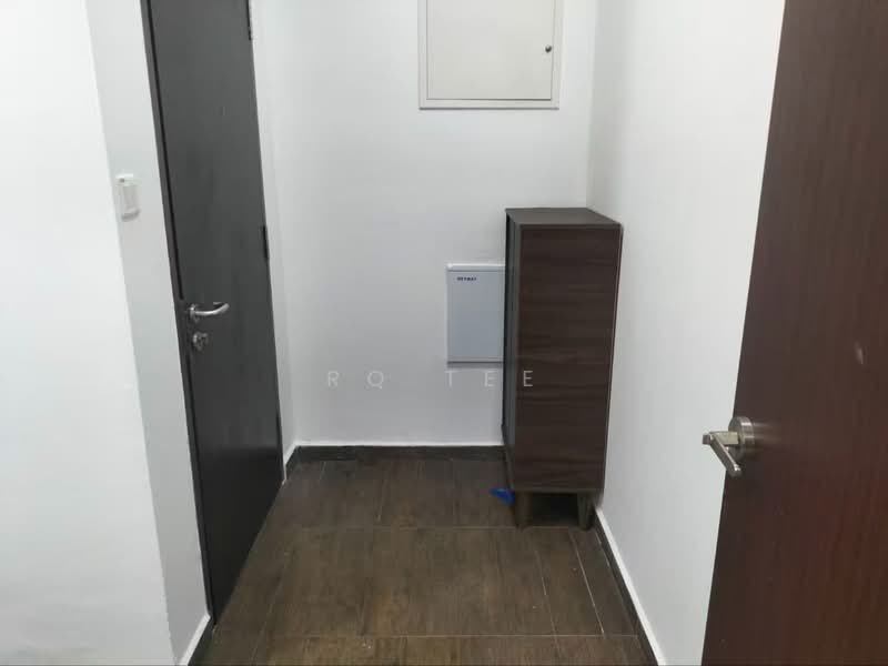 Condominium for Rent at Bay Point @ Country Garden Danga Bay - RQ Tee - Interior - PropertyGuru.com.my
