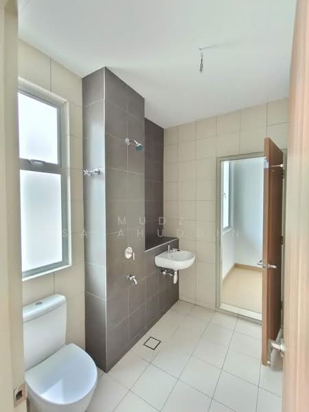 Rumah Teres untuk Dijual di Sepang (Selangor) - Mudz Salahuddin - Bathroom - PropertyGuru.com.my