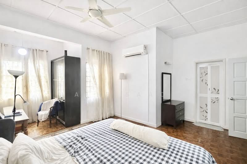 Rumah Teres 2 Tingkat untuk Dijual di Usj 9 (Subang Jaya) - Alif Saad - Bedroom - PropertyGuru.com.my