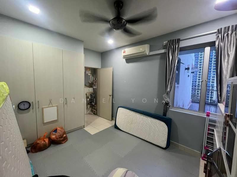 Pangsapuri untuk Dijual di Aliff Avenue (Dwi Alif) - Daniel Yong - Bedroom - PropertyGuru.com.my