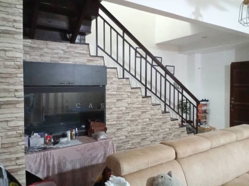 1-storey Terraced House for Sale in Bandar Saujana Putra (Tanjong Duabelas) - Cassell . - Living Room - PropertyGuru.com.my