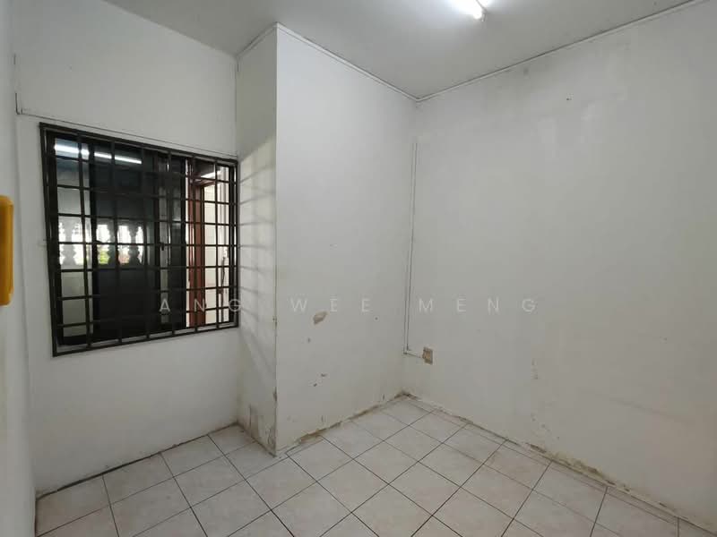2-storey Terraced House for Sale in Taman Bukit Mewah (Tampoi) - Ang Wee Meng - Interior - PropertyGuru.com.my