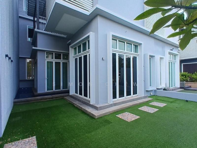 3-storey Terraced House for Sale in Putra Heights (Subang Jaya) - Simon Chew - Exterior - PropertyGuru.com.my