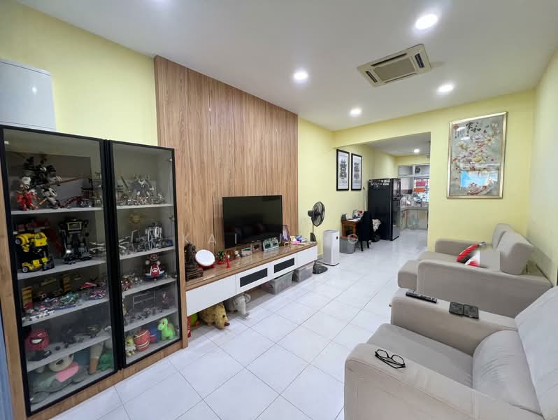 Rumah Teres 1 Tingkat untuk Dijual di Skudai (Johor) - Kai Jing - Living Room - PropertyGuru.com.my