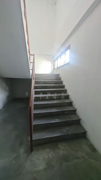 Semi-D Factory for Rent in Pekan Nanas (Johor) - Stanley Siang - Corridor - PropertyGuru.com.my