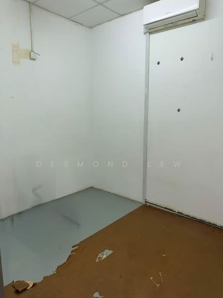 Shop / Office for Rent in Taman Ungku Tun Aminah (Skudai) - Desmond Lew - Interior - PropertyGuru.com.my