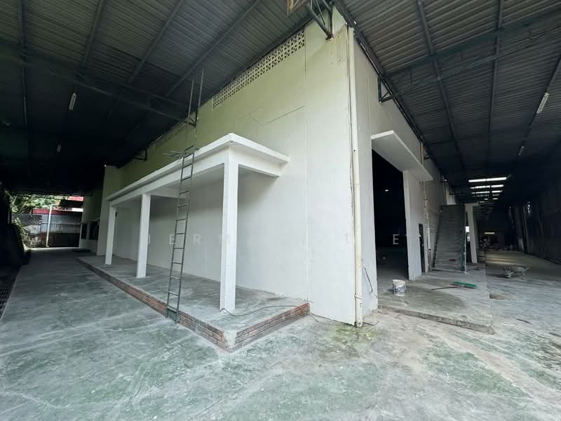 Semi-D Factory for Rent in Taman Perindustrian Cemerlang (Ulu Tiram) - Jermain Tee - Exterior - PropertyGuru.com.my