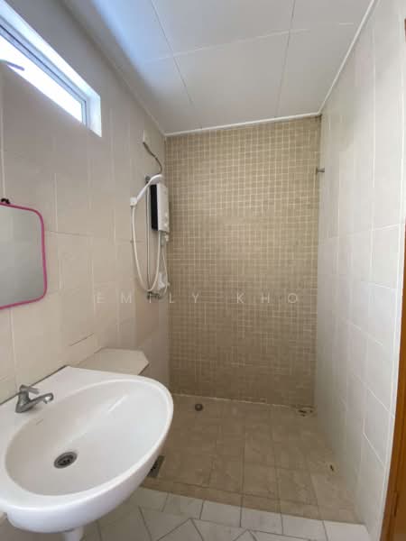 Rumah Teres 2 Tingkat untuk Dijual di Shah Alam (Selangor) - Emily Kho - Bathroom - PropertyGuru.com.my