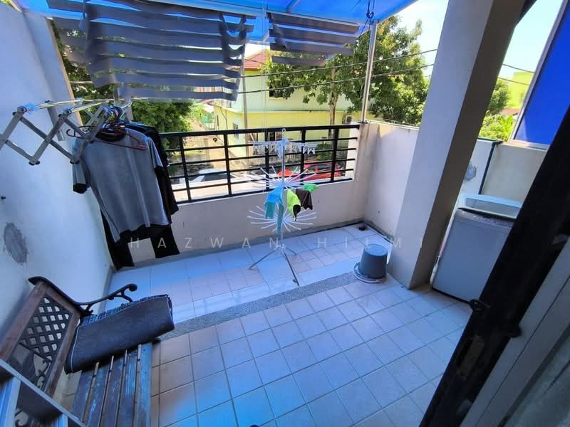 Townhouse for Sale in Sungai Buloh (Selangor) - Hazwan Hilmi - Balcony - PropertyGuru.com.my