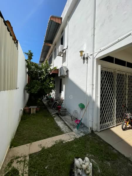 Rumah Berkembar untuk Dijual di George Town (Penang) - Hong . - Exterior - PropertyGuru.com.my